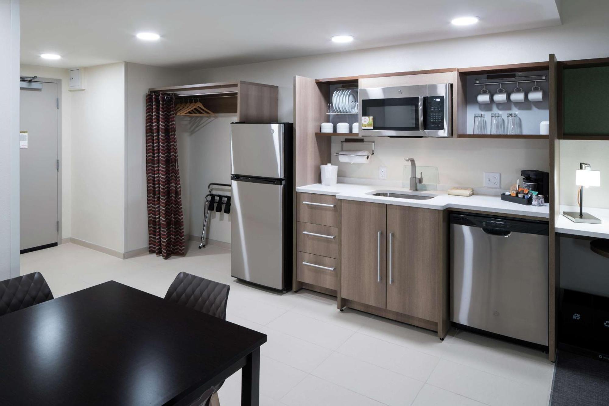 Home2 Suites By Hilton Jacksonville Airport Εξωτερικό φωτογραφία